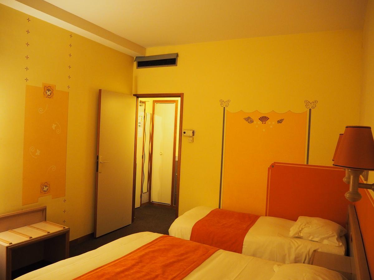 Splendid Hotel Grenoble Centre Gare Екстериор снимка